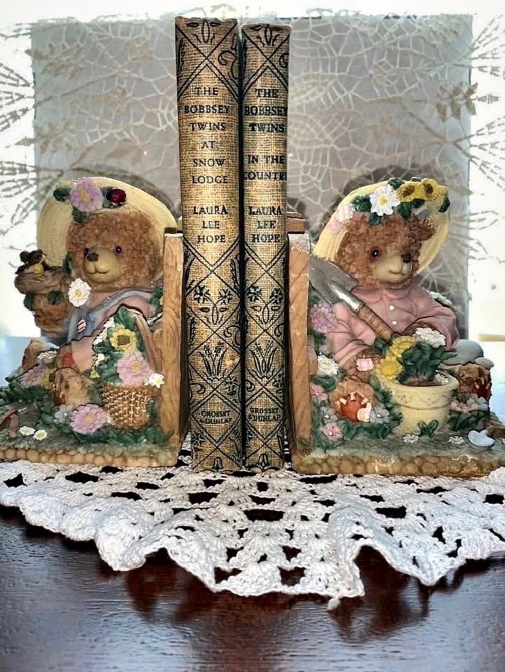 Teddy Bear Floral Decorative Bookend Set in Green & Pink